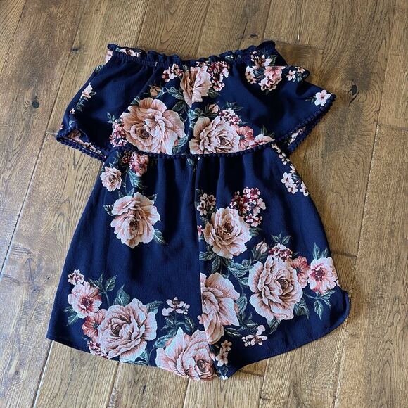Navy Daytrip Rose Floral Strapless Short Flutter Romper Size XS Juniors/Teen - Picture 7 of 7